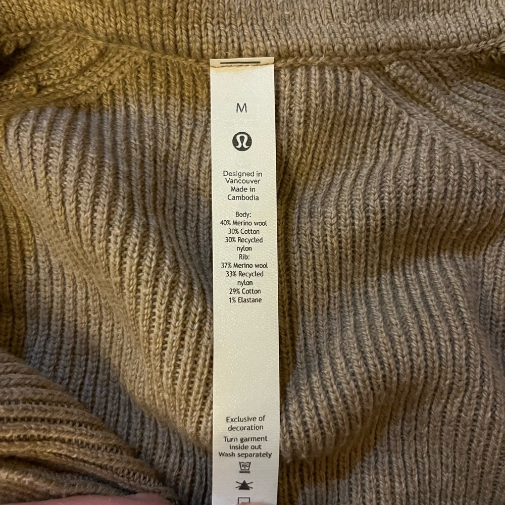 Lululemon collared merino wool blend sweater - Picture 4 of 7